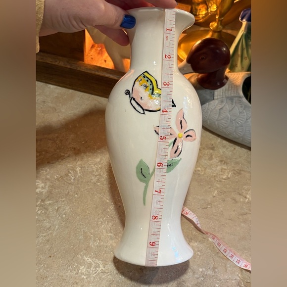 Vintage hand painted dated and signed 9.5” vase 4/25/78 - Picture 8 of 8